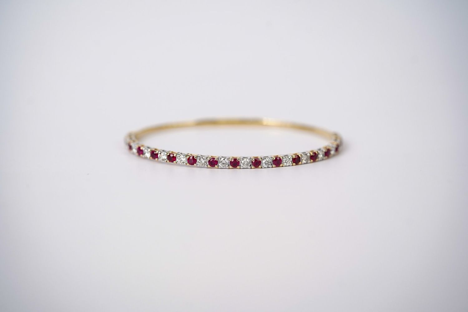VETT- 14KWY 9.72g 3.08ctw Ruby &amp; Diamond Flex Bangle