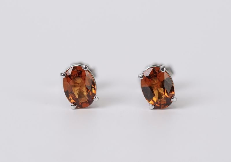 AVT- 14KW 2.18ctw Malaya Garnet Stud Earrings