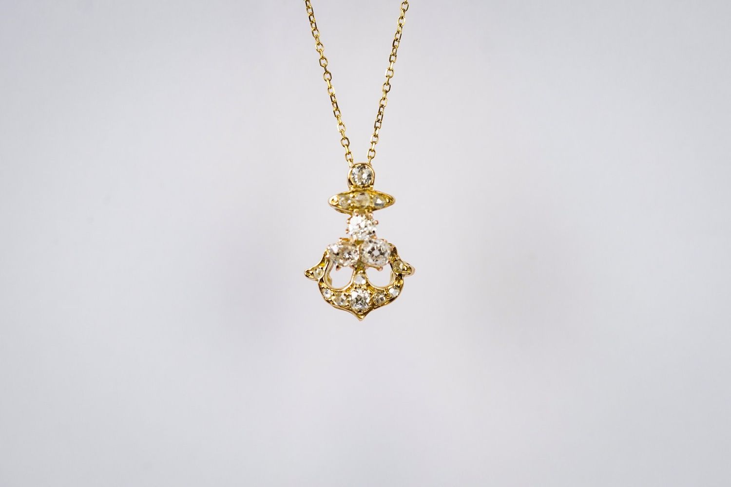 DATX- 14KY 2.70g .60ctw Diamond Victorian Pendant 18&quot;