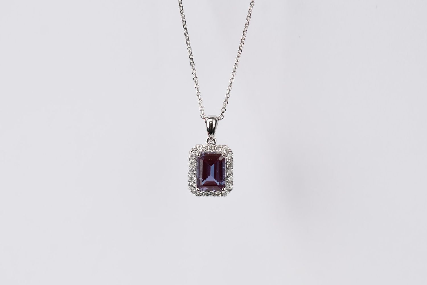 DABX- 14KW 3.16g 2.16ctw (1.90ctr) Created Alexandrite &amp; Diamond Halo Necklace 16-18&quot;