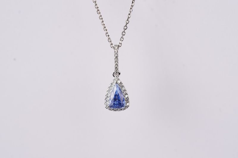 RRBX- 14KW 2.77g 1.36ctw (1.20ctr) Sapphire &amp; Diamond Halo Pendant 16-18"
