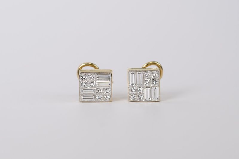 RTTX- 18KY 6.63g 2.00ctw Diamond Cluster Fashion Earrings