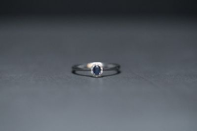 VET- 14KW 1.59g .05ctw Sapphire &amp; Diamond Halo Fashion Ring (size 7)
