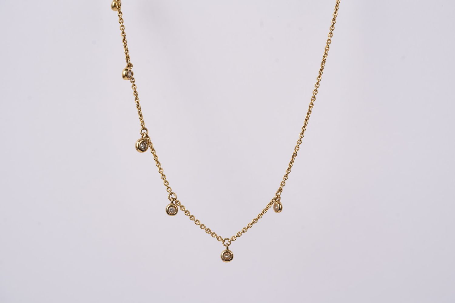 AVT- 14KY 2.60g .20ctw Diamond Bezel Station Necklace 16&quot;