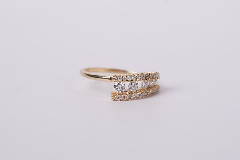 NET- 14KY 2.94g .60ctw Round Diamond Fashion Ring (size 9)
