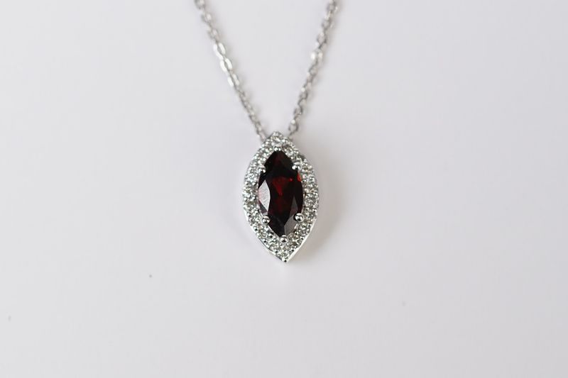 ELTX- 14KW 6.18g 3.36ctw (3.00ctr) Garnet &amp; Diamond Halo Pendant 20&quot;