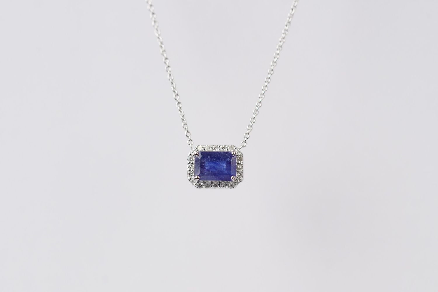 NBT- 14KW 2.26g 1.43ctw (1.30ctr) Sapphire &amp; Diamond Halo Pendant 16-18&quot;
