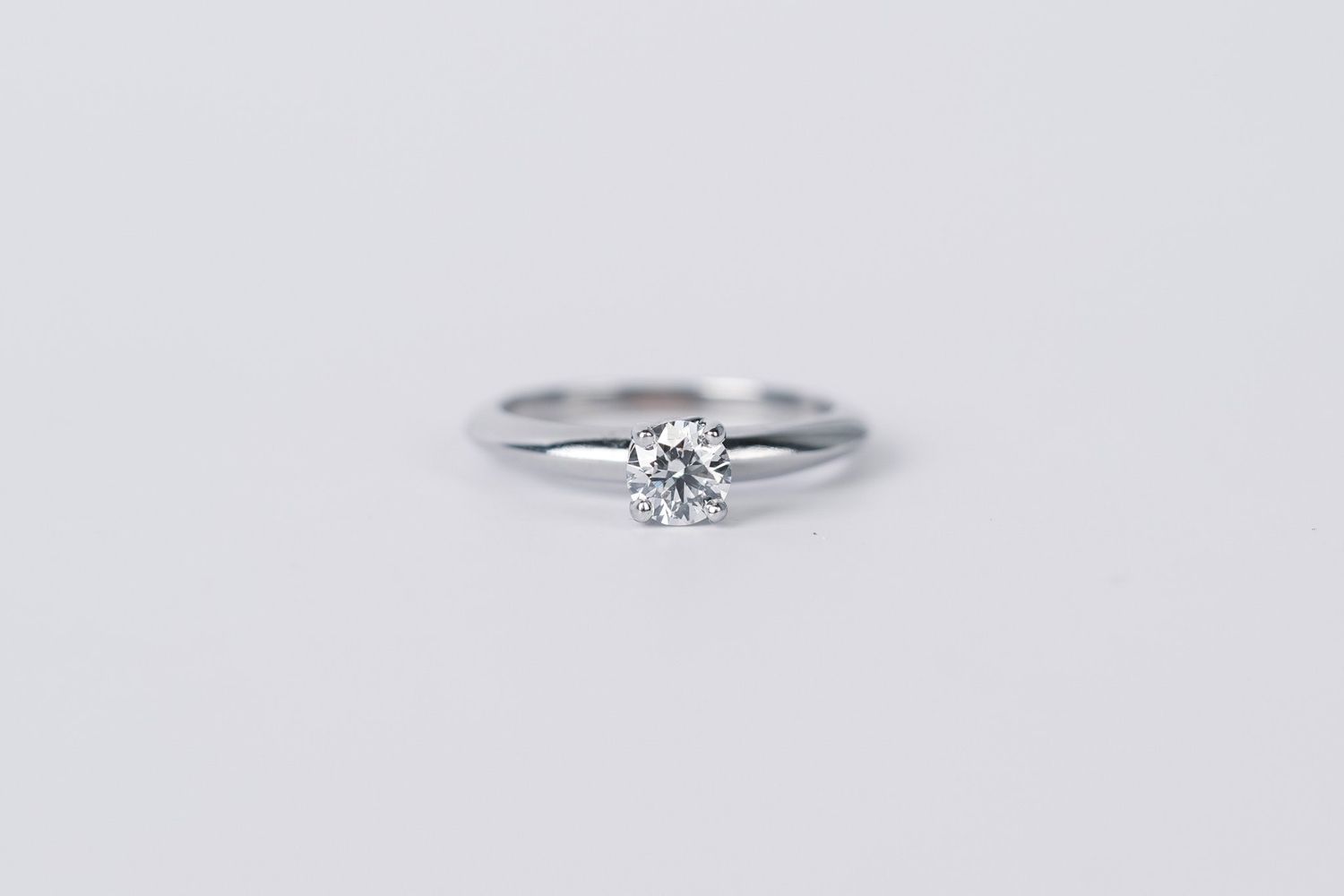 NETX- 18KW 3.06g .46ct Hearts on Fire Solitaire Engagement Ring (size 5.25)