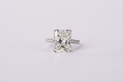 EVTPT- Platinum 3.87g 5.60ctw (5.40ctr) K/SI2 GIA Radiant Diamond Vintage Ring (size 5.5)