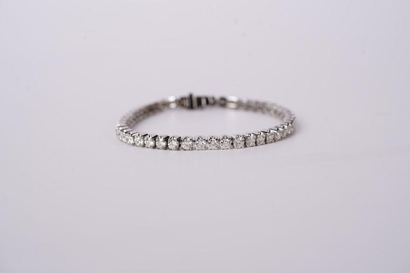 DEETX- 14KW 17.77g 7.00ctw Diamond Tennis Bracelet 7&quot;