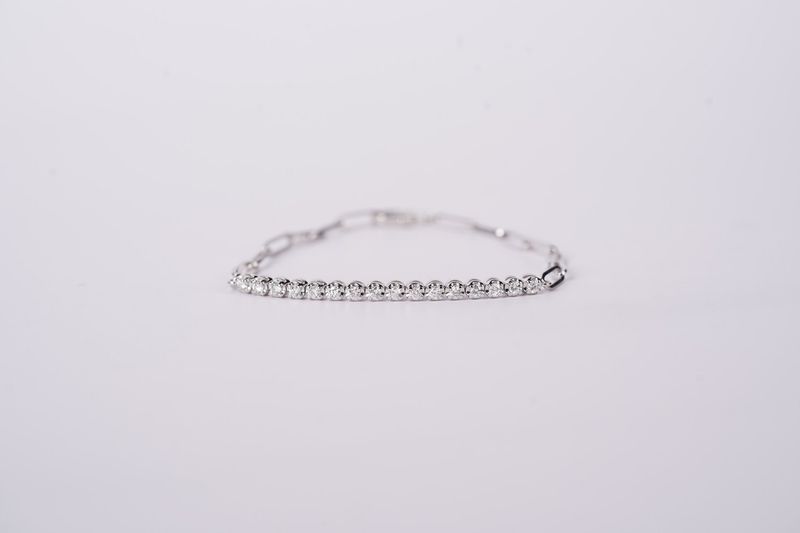 RETX- 14KW 4.22g .50ctw Diamond Fashion Paperclip Bracelet 7&quot;