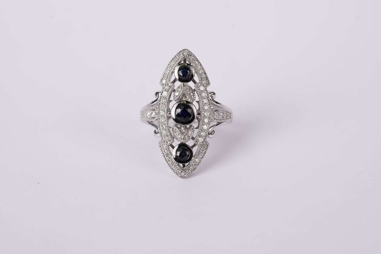 14KW 6.7g .92ctw Sapphire &amp; Diamond Vintage Inspired Ring (size 7)