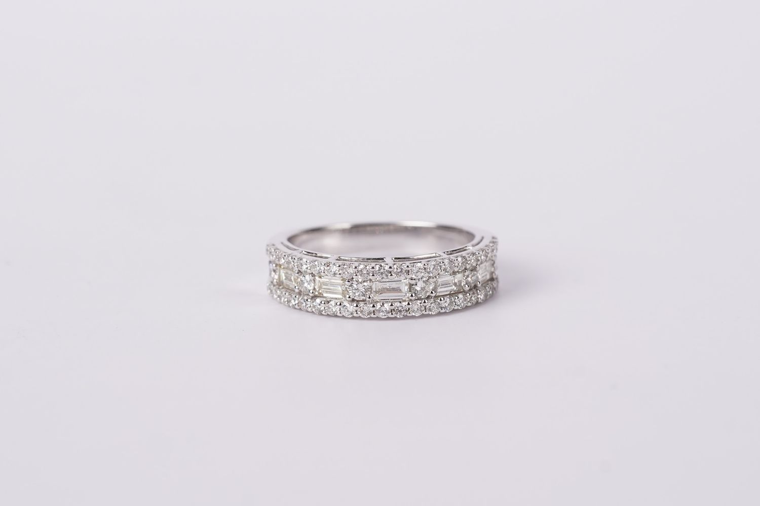 LDIX- 14KW 4.54g 1.31ctw Baguette &amp; Round Diamond Fashion Ring (size 7.5)