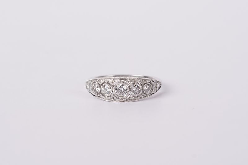 DBBX-14KW 2.80g .50ctw Diamond Vintage Inspired Band (size 7)