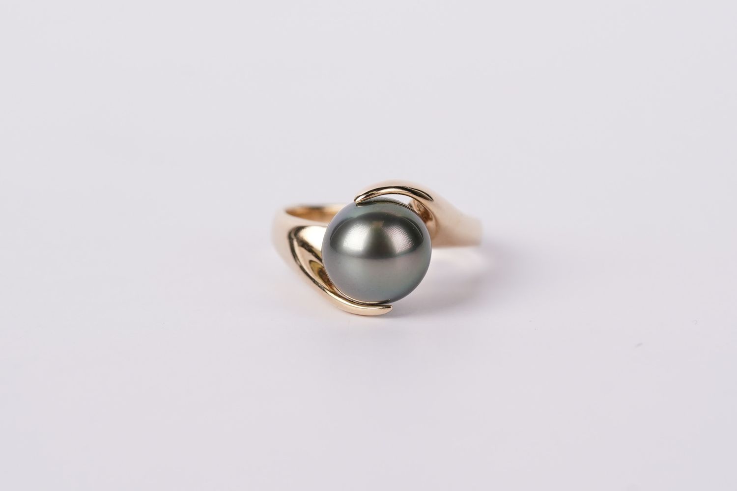 VTT- 14KY 4.4g 9-9.5mm Tahitian Pearl Ring (size 5)