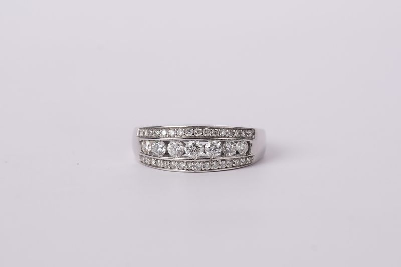 DETX- 14KWG 5.42g 1.30ctw Diamond Fashion Ring (size 11)