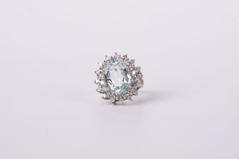 14KW 8.4g 6.00ctw (5.50ctr) Aquamarine &amp; Diamond Halo Ring (size 6.5)