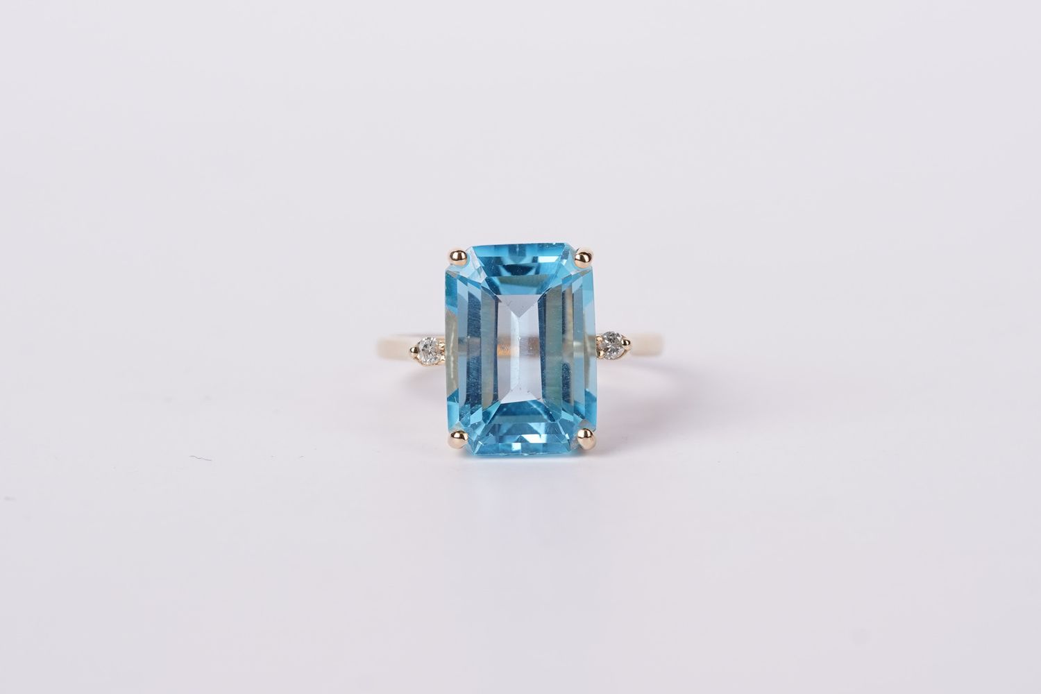 NTT- 14KY 4.2g 7.10ctw (7.04ctr) Blue Topaz &amp; Diamond Fashion Ring (size 7.75)