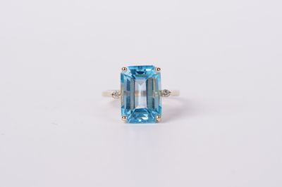 NTT- 14KY 4.2g 7.10ctw (7.04ctr) Blue Topaz &amp; Diamond Fashion Ring (size 7.75)