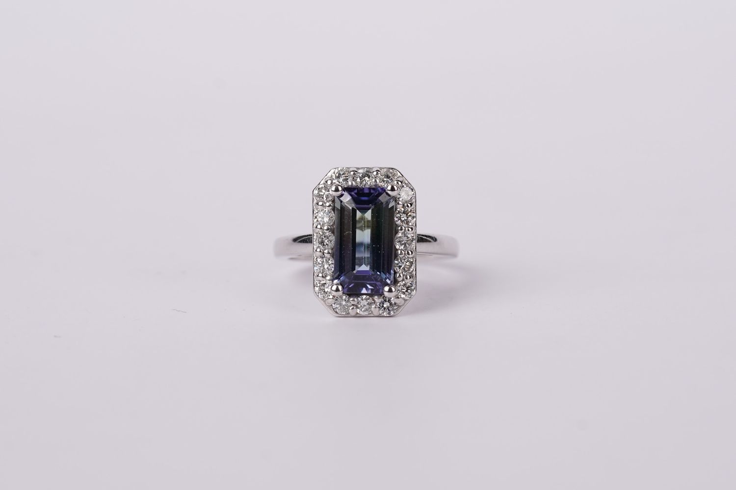 VEET-14KW 5.49g 3.30ctw (2.50ctr) Tanzanite Bi- Colored Halo Fashion Ring (size 6)