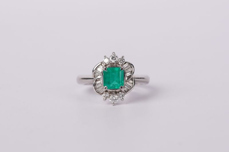 RLTX- Platinum 6.76g 1.22ctw (.81ctr) Emerald &amp; Diamond Antique Ring (size 6)