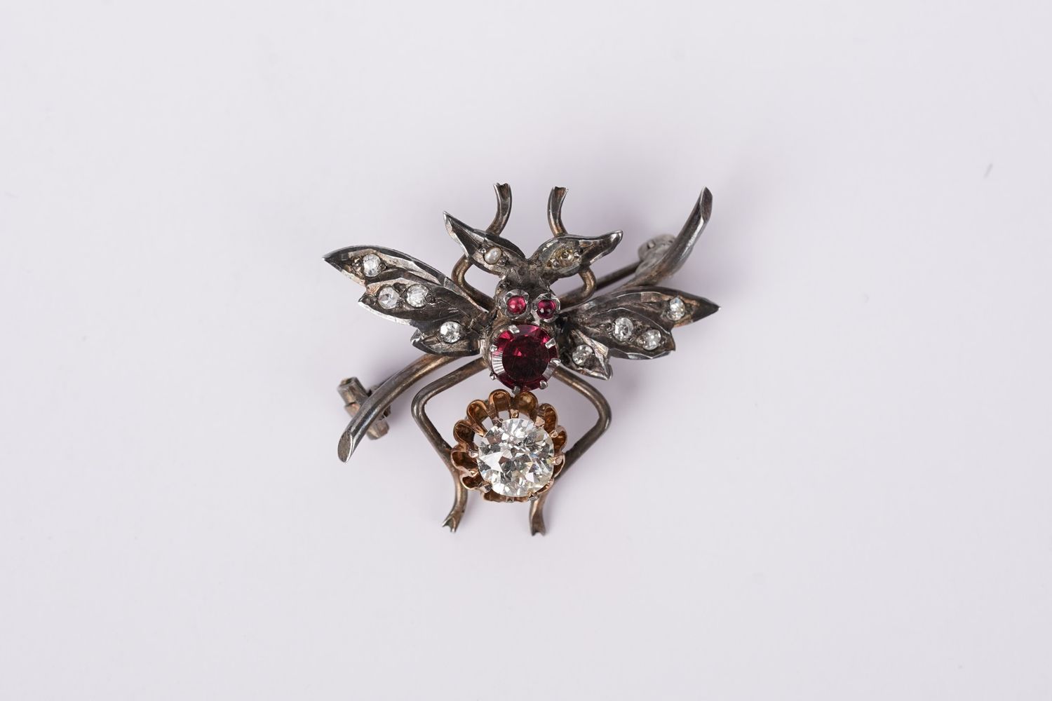 VDET- 10KW/Sterling 4.43g 2.00ctw Ruby &amp; Diamond Vintage Brooch