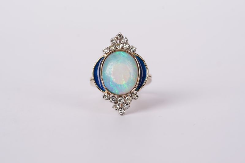 VDTT- 18KY 7.01g 3.5ctw (3.00ctr) Opal &amp; Diamond Vintage Ring (size 6)