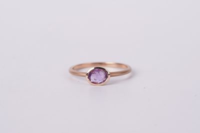 ATT- 14KR 1.5g .61ct Oval Lavender Sapphire Bezel Ring (size 7)