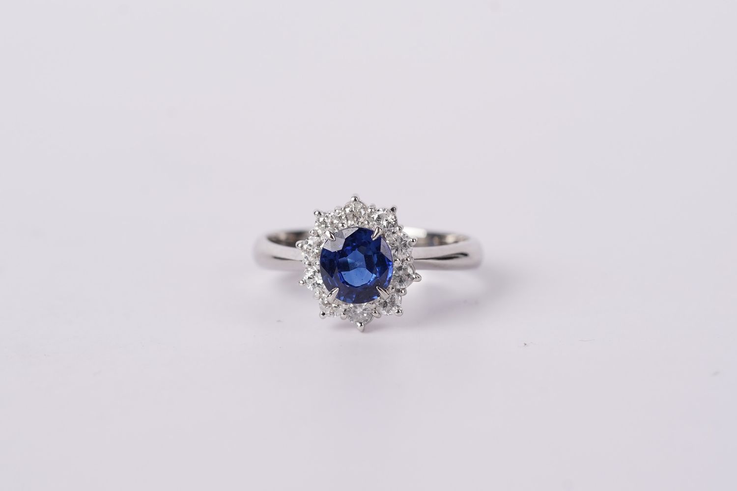 VVTT- Platinum 4.73g 1.63ctw (1.18ctr) Round Blue Sapphire Halo Fashion Ring (size 6.5)