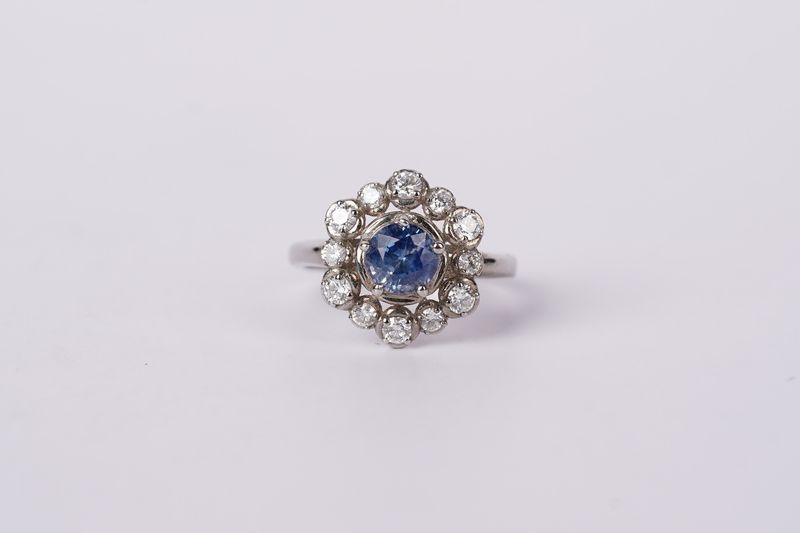 14KW 3.5g 1.48ctw (.90ctr) Sapphire &amp; Diamond Ring (size 4.5)
