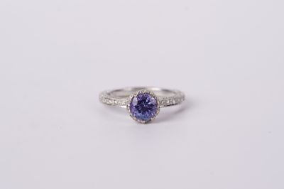 18KW 3.9g 1.60ctw (1.10ctr) Tanzanite &amp; Diamond Fashion Ring (size 6.5)