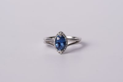 14KW 3.6g 1.80ctw (1.57ctr) Sapphire &amp; Diamond Halo Ring (size 6.75)
