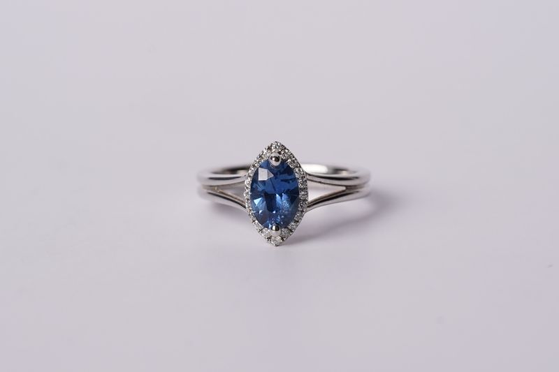 14KW 3.6g 1.80ctw (1.57ctr) Sapphire &amp; Diamond Halo Ring (size 6.75)
