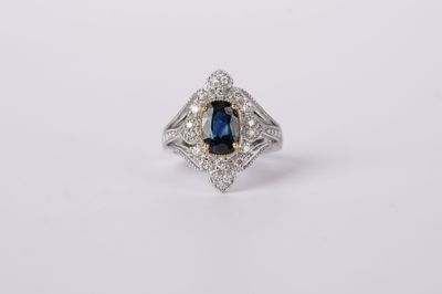 LTTX- Platinum 9.06g 2.43ctw (2.02ctr) Sapphire &amp; Diamond Fashion Ring (size 7)