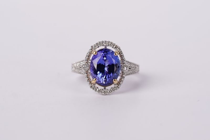 VRTT- Platinum 8.70g 5.17ctw (4.68ctr) Tanzanite &amp; Diamond Fashion Halo Ring (size 7)