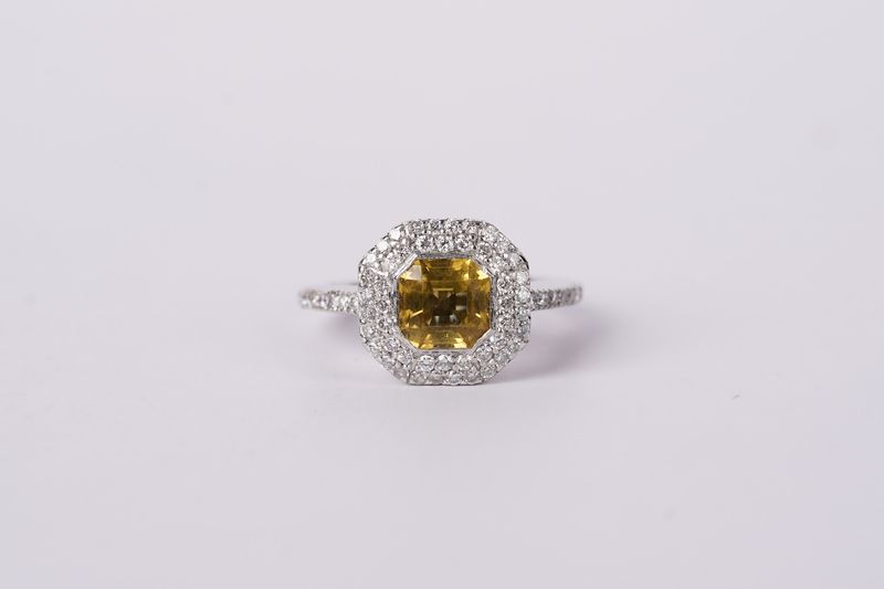 14KW 6.4g 1.40ctw (1.00ctr) Yellow Sapphire &amp; Diamond Double Halo Ring (size 4.75)