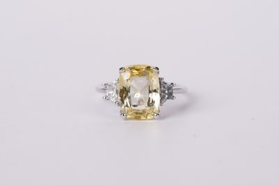 VNET- 14KW 3.77g 6.22ctw (5.70ctr) Sapphire &amp; Diamond Fashion Ring (size 6)