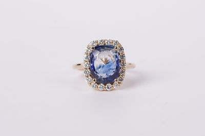 ALTT- 14KY 5.86g 6.43ctw (5.85ctr) Cushion Sapphire Halo Fashion Ring (size 6)