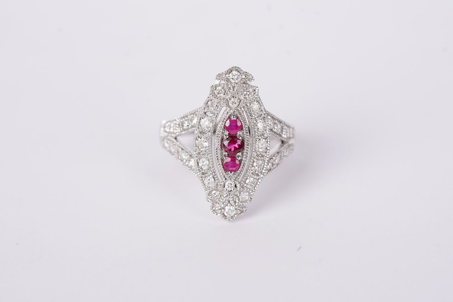 14KW 4.2g .84ctw Ruby &amp; Diamond Vintage Inspired Ring (size 7)