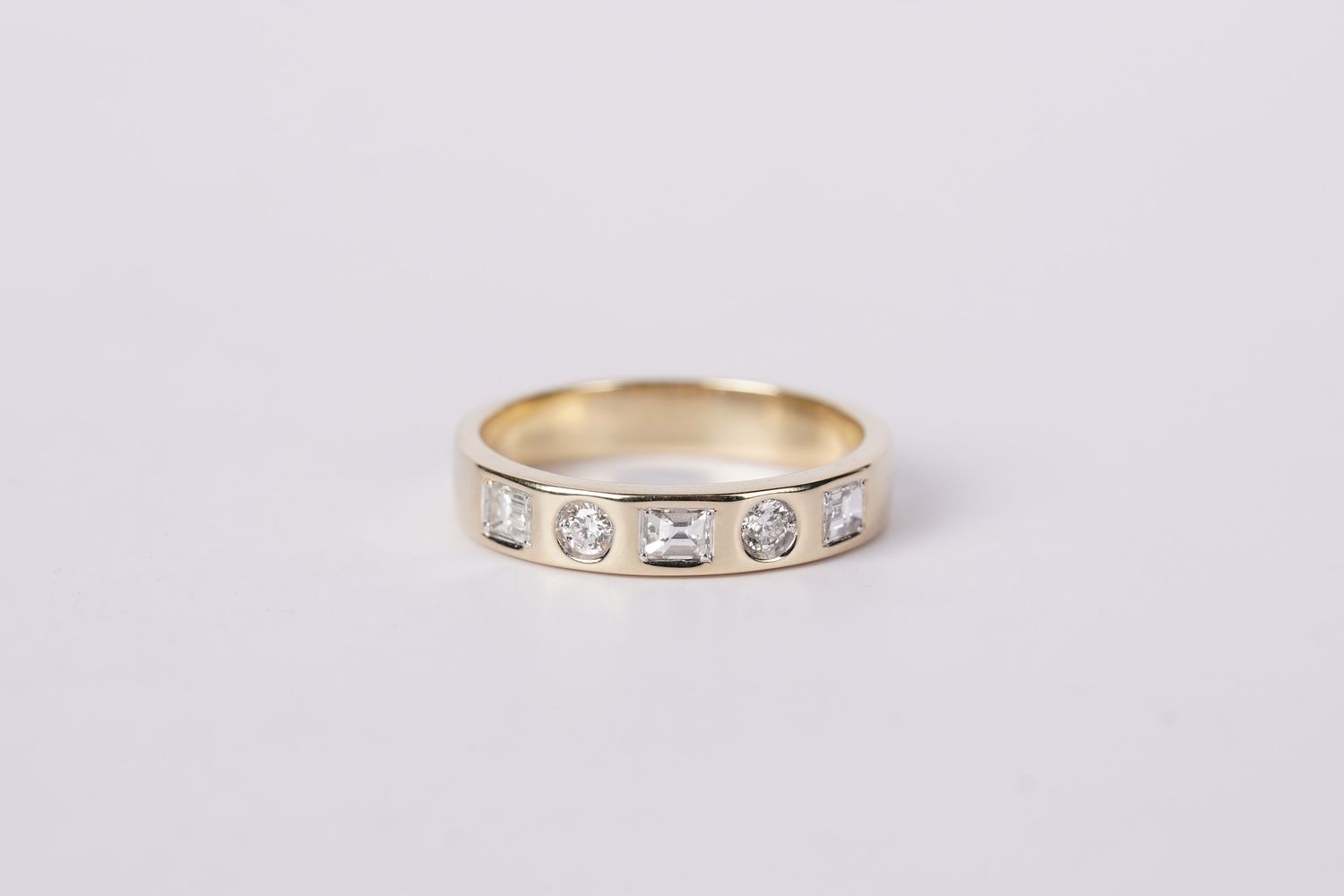 EDIX- 14KY 4.00g .40ctw Diamond Burnished Set Fashion Ring (size 7.5)
