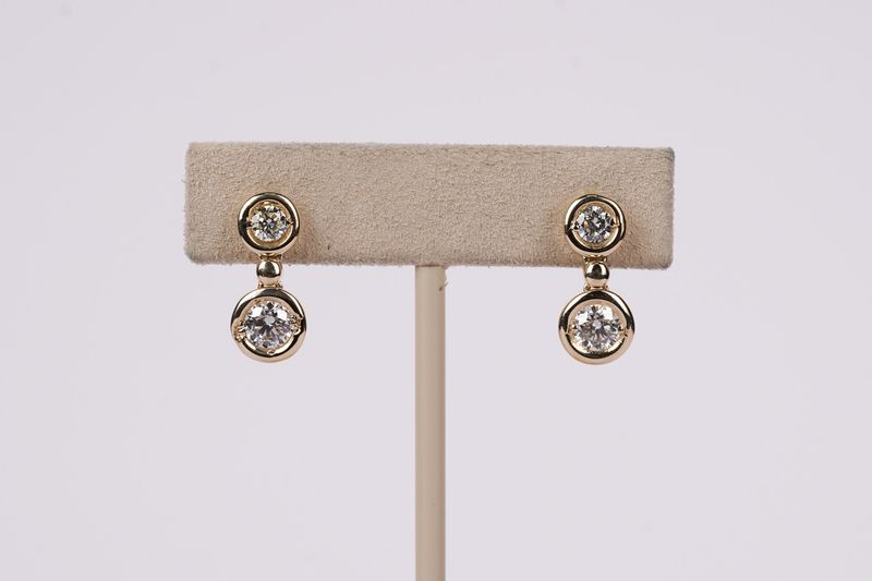 VVDI- 14KY 3.16g 1.27ctw Diamond Dangle Earrings