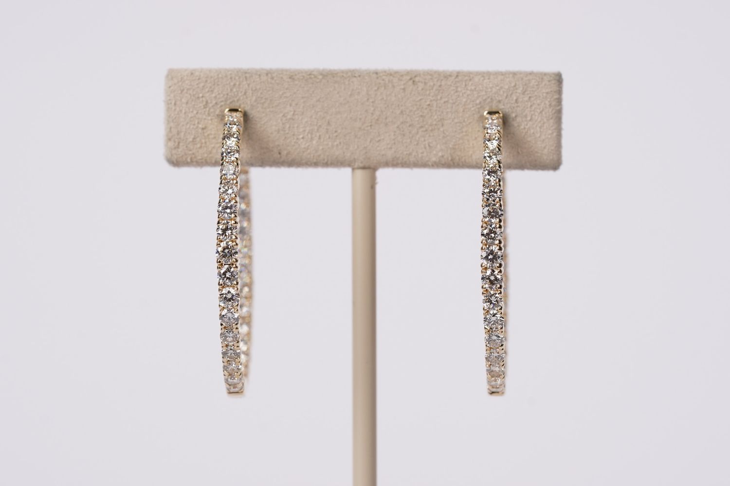 VLTT- 14KY 7.36g 2.91ctw Diamond Graduated Inside/Out Hoop Earrings