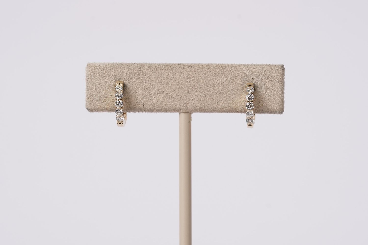 NRIX- 14KY 2.19g .30ctw Diamond Huggie Hoop Earrings