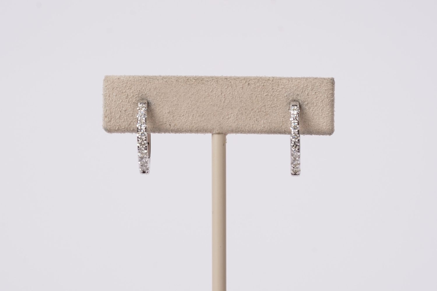 DTTX- 14KW 2.38g .38ctw Diamond Hoop Earrings