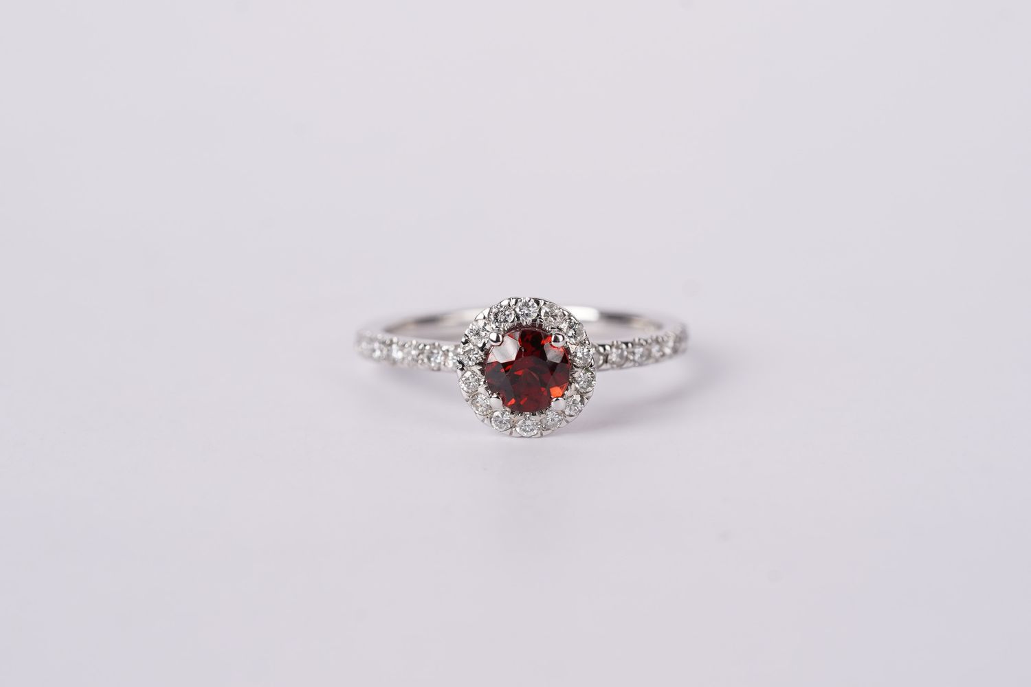 14KW 2.7g 1.00ctw (.67ctr) Garnet &amp; Diamond Halo Fashion Ring (size 6.75)
