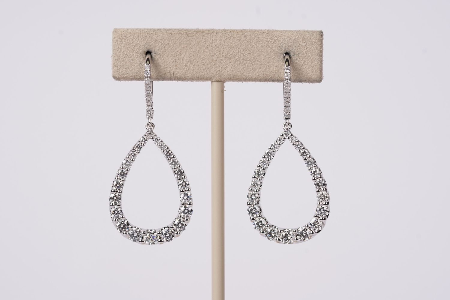 NBTT- 18KW 7.40g 3.49ctw Pear Shape Diamond Drop Earrings