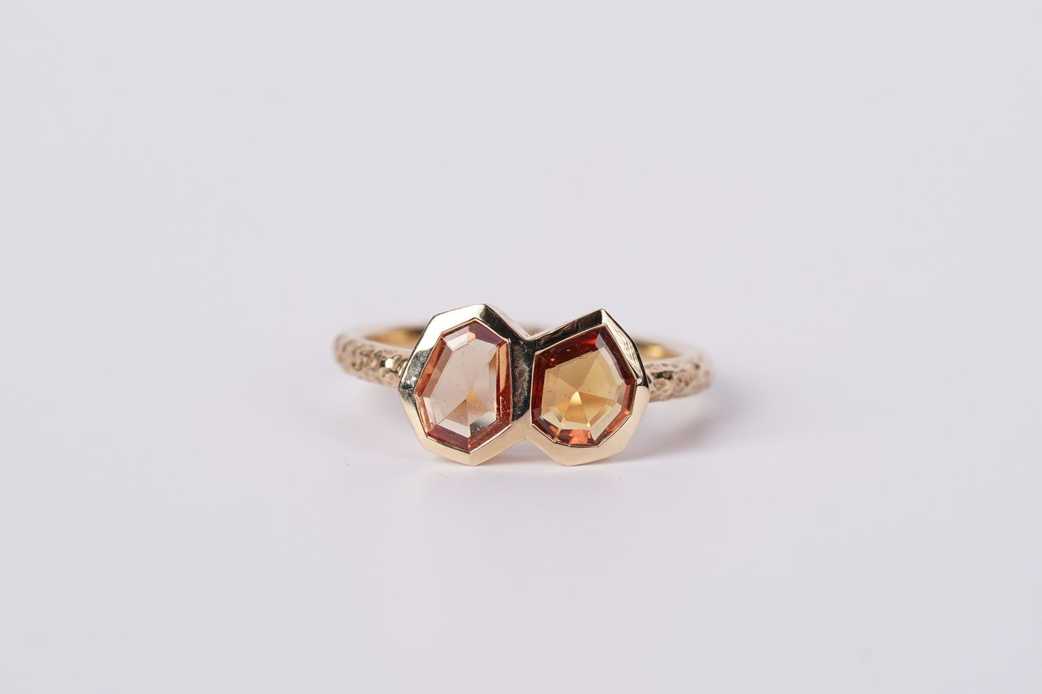 NBE-14KY 3.2g 1.00ctw Geometric Orange Sapphire Ring (size 6)
