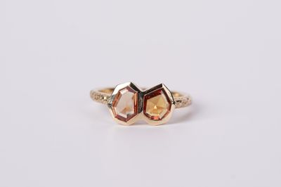 NBE-14KY 3.2g 1.00ctw Geometric Orange Sapphire Ring (size 6)