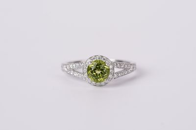 DETX- 14KW 2.97g 1.38ctw (1.00ctr) Burmese Peridot &amp; Diamond Halo Fashion Ring (size 6.25)