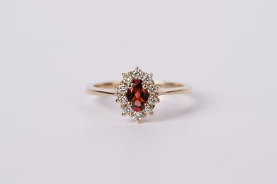 NDI- 14KY 2.60g .79ctw (.51ctr) Garnet &amp; Diamond Halo Fashion Ring (size 7)
